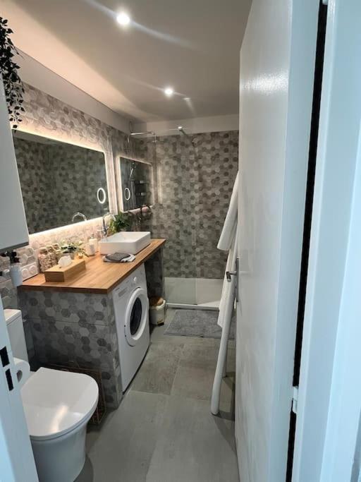 Studio Cosy Avec Terrasse Sur La Plage La Seyne-sur-Mer Zewnętrze zdjęcie